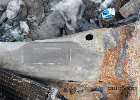 2016 Mercedes-Benz C 300 из США, поврежденный, VIN 55SWF4KB7GU104543